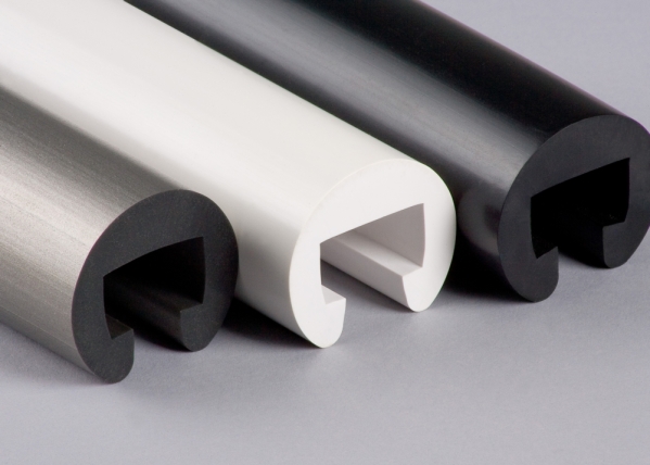 Kunststoffhandlauf Ø 40mm fuer 25 x 15mm- schwarz- 25 Meter-88-11R40.001